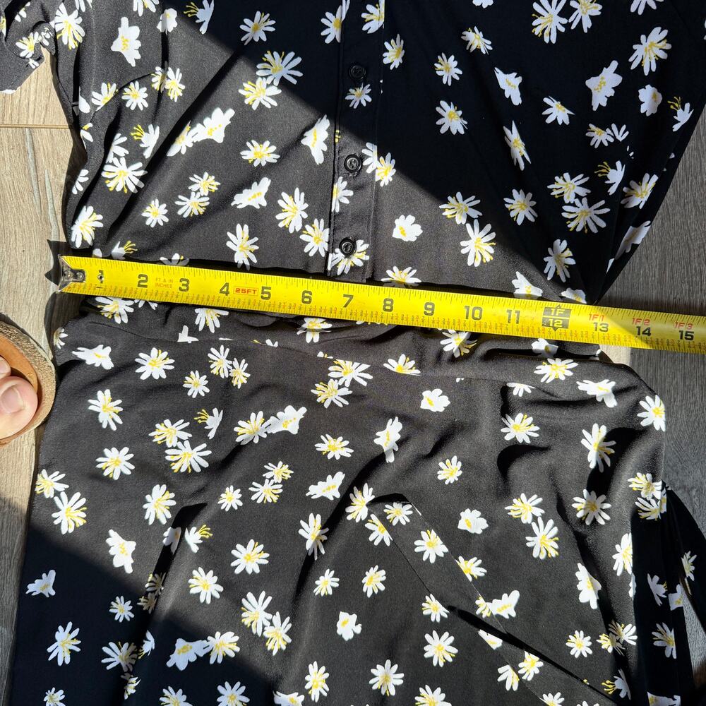 Cynthia Rowley Daisy Print Black Floral Shirt Cottagecore Button Front Size 12 - Picture 9 of 10